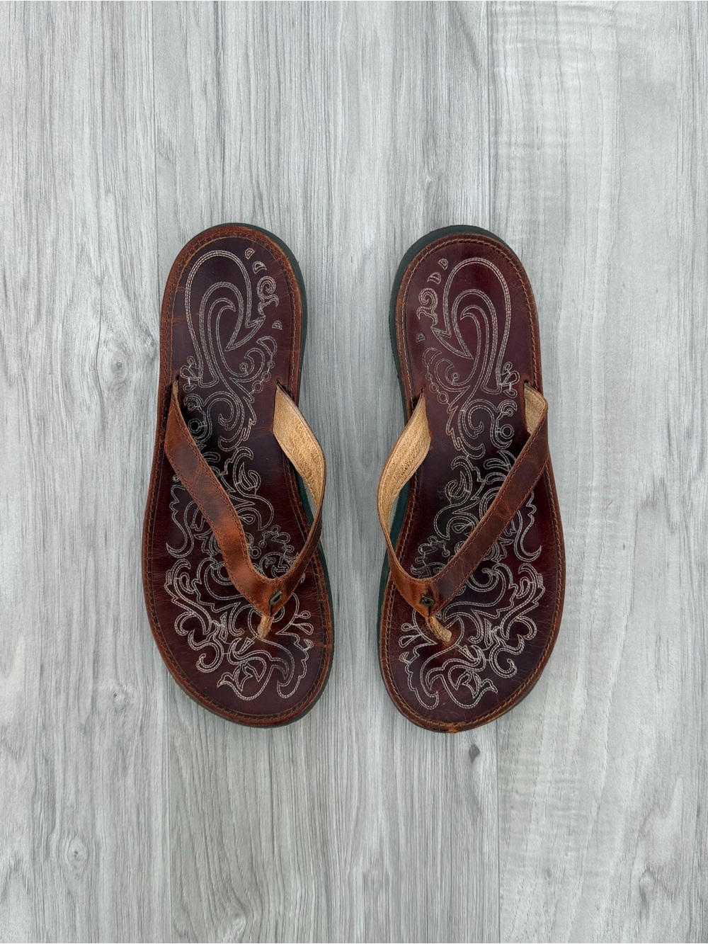 OluKai Women's Paniolo Leather Sandals
